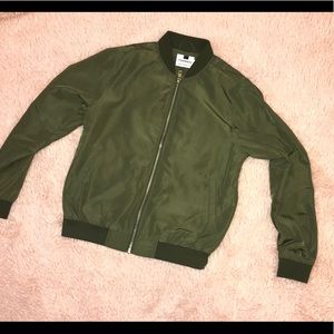 Men’s top man light weight bomber jacket NWOT
